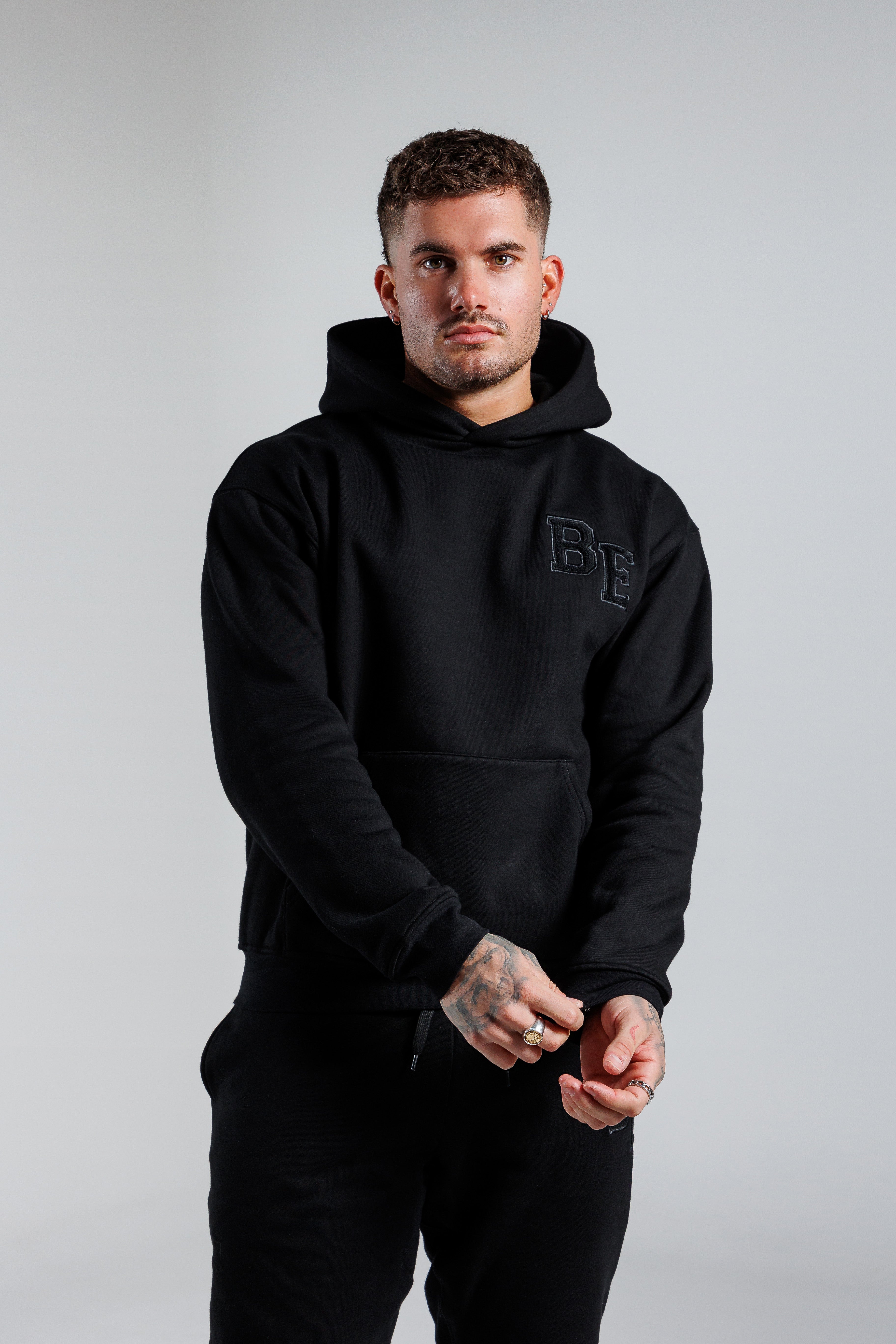 Essential Hoodie Black