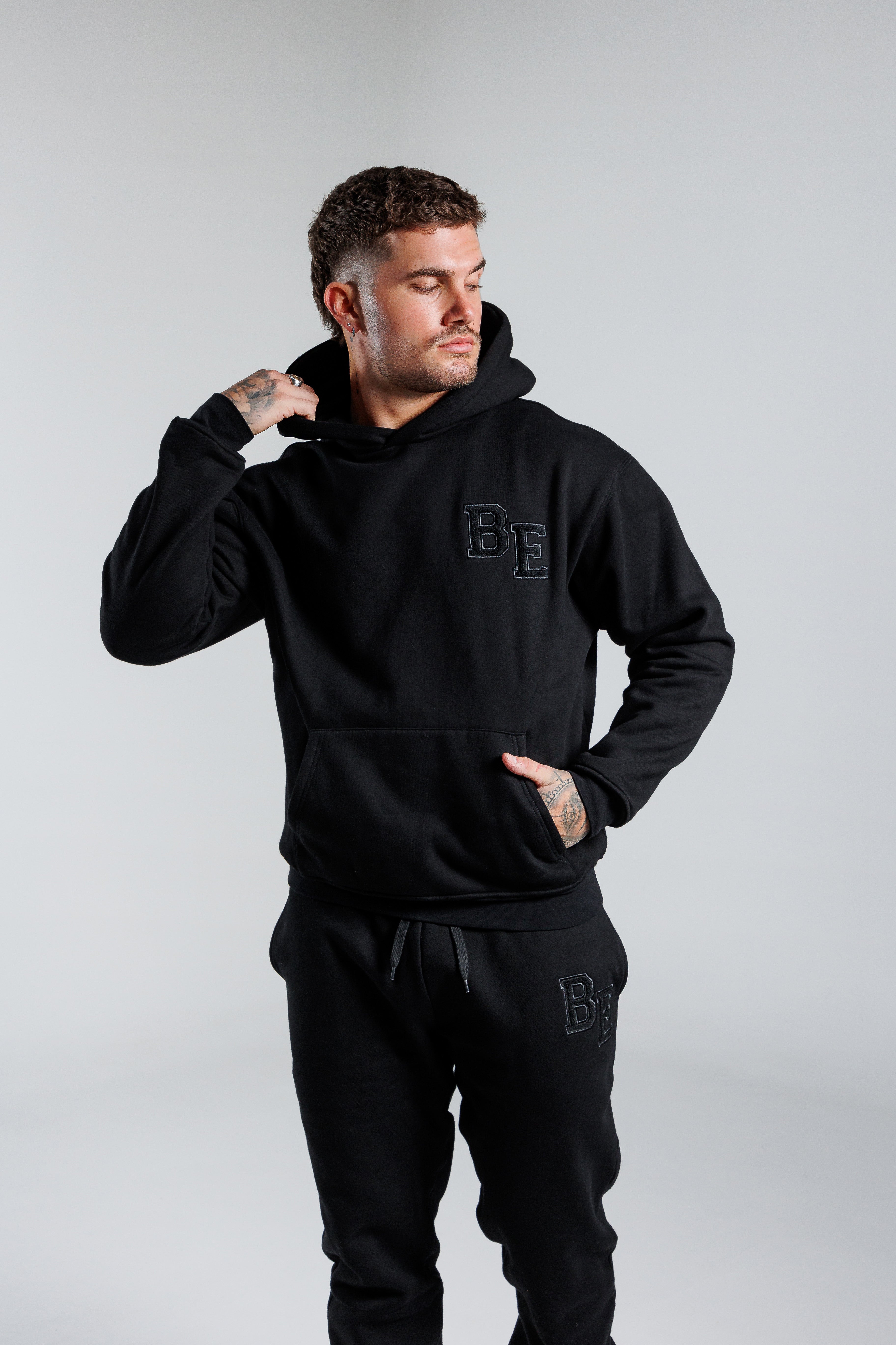 Essential Hoodie Black