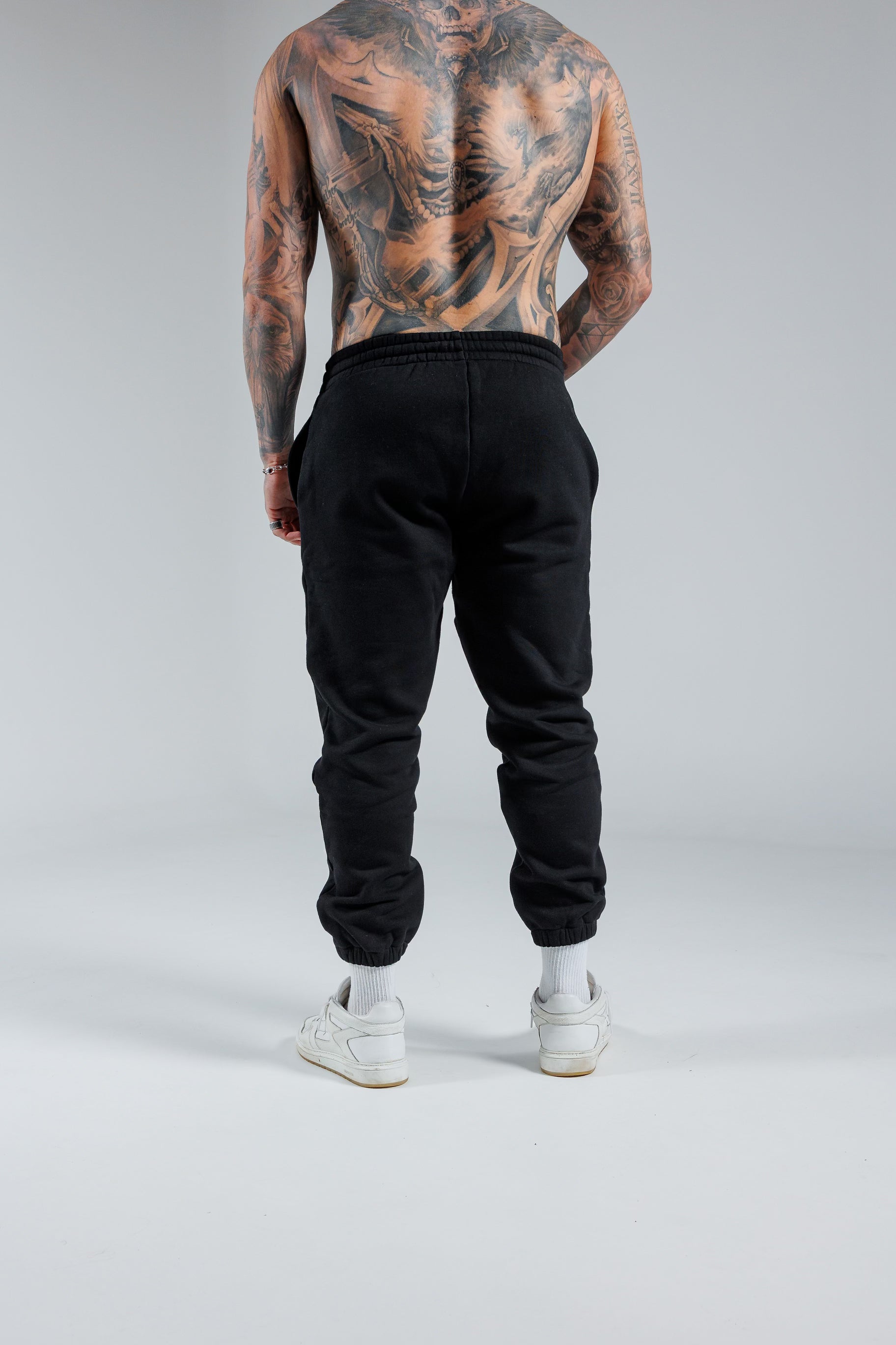 Essential Joggers Black